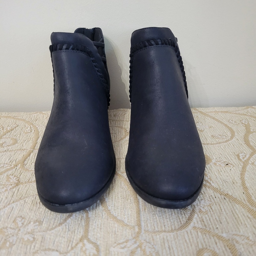 Soda Womens Black Strappy Cutout Ankle Booties Whipstitch Detail Size 7.5